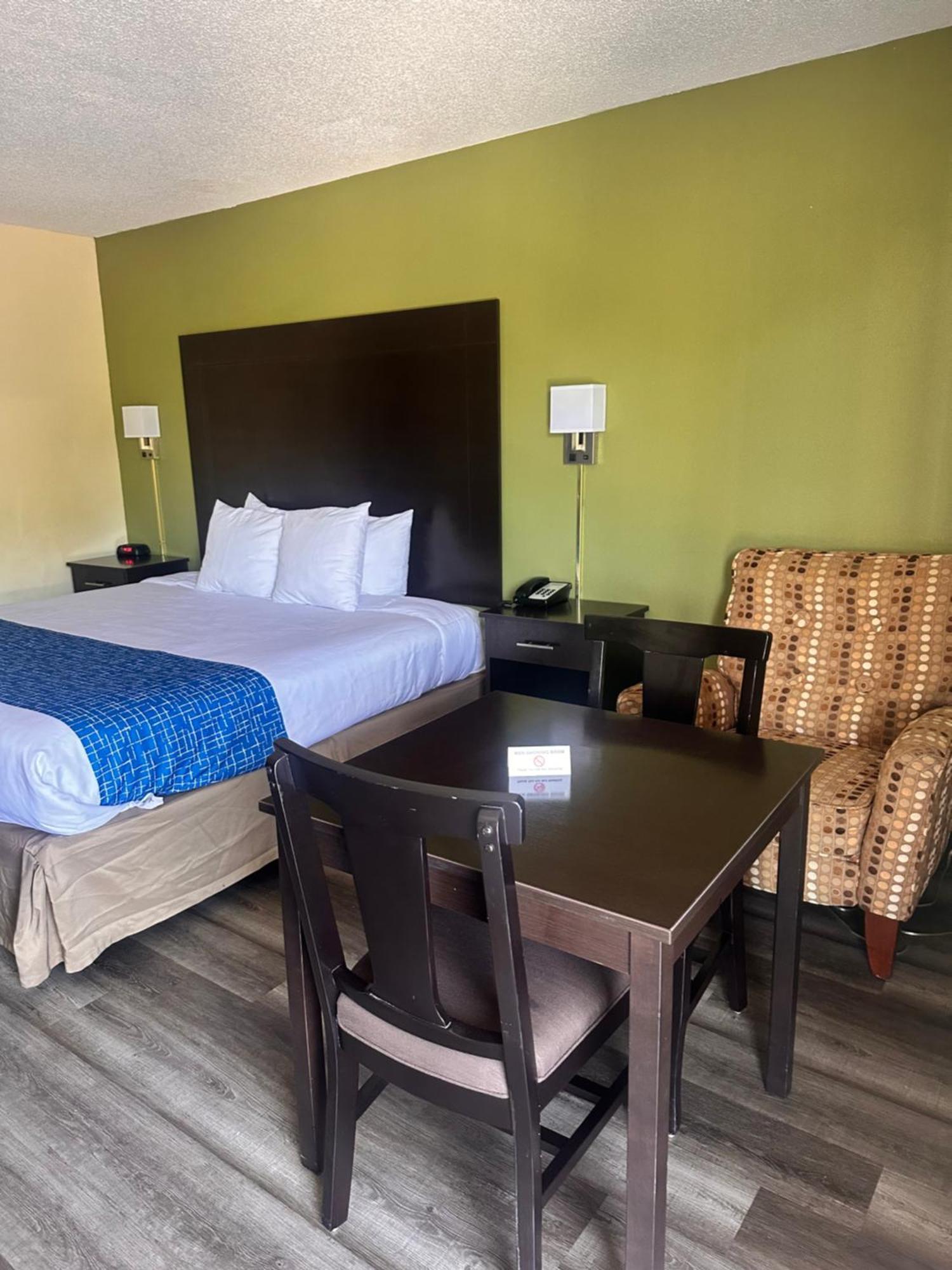 Hotel Travelodge By Wyndham 2*