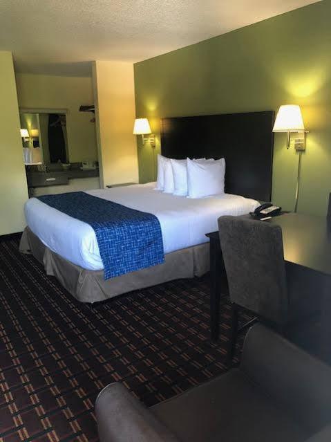 Hotel Travelodge By Wyndham 2*